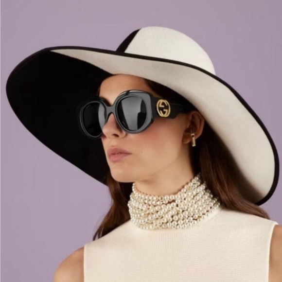Gucci Accessories - Gucci sunglasses